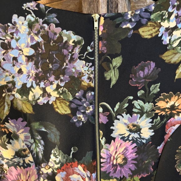 Gabby Skye plush floral dress - Picture 4 of 6